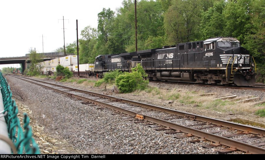 NS 4006 leads 20Q